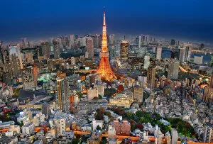 Images Dated 7th January 2016: Tokyo Tower Centrepiece