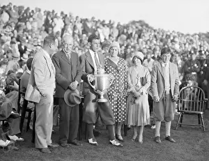 Golf Caddy Prints: Tom Creavy and Family Pose with Trophy