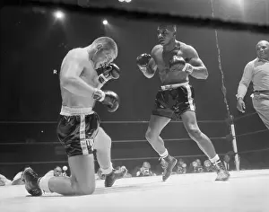 Toronto Prints: Tom McNeeley on Knee in Fight