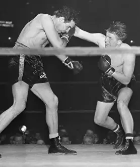 Tommy Farr Punching Max Baer