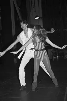 Tommy Tune and Twiggy Rehearsing