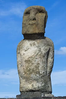 Images Dated 19th March 2015: Tongariki - Easter Island