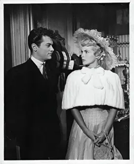 Lac0019 Prints: Tony Curtis And Janet Leigh In Houdini