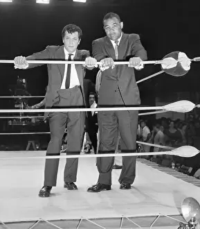 Tony Curtis and Joe Louis in the ring