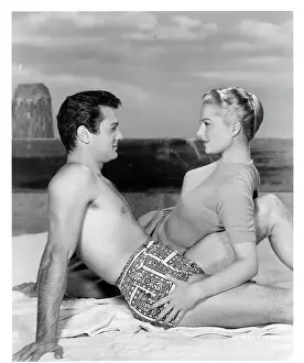 Tony Curtis And Martha Hyer In Mister Cory