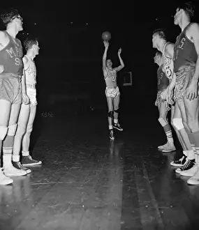 Tony Lavelli Making Free Throw Shot on Basketball Court