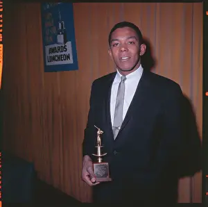 Tony Oliva Holding Award