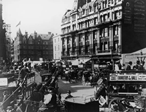 Images Dated 6th May 2009: Tottenham Court Road