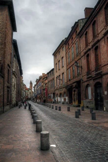 Images Dated 3rd April 2011: Toulouse typical empty Pink City street