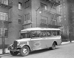 Sightseeing Prints: Tour Bus in New York City