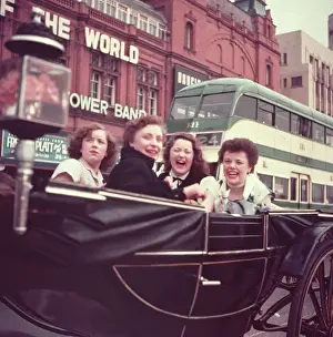 Carriage Prints: Tourist Ride