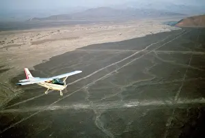 Tourists Fly Over Nazca Lines in Plane