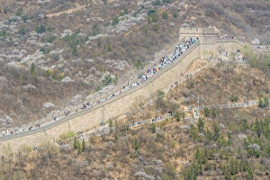 Beijing Gallery: Tourists on the Great Wall of China