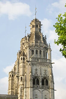 Images Dated 9th June 2015: Tours (Saint Gatien s) Cathedral, Loire Valley