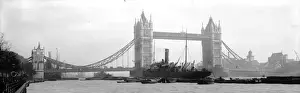 Prints of 1908: A view of Tower Bridge from Tower Gardens, London. (Photo by Alfred Hind Robinson/A H Robinson/Getty Images) Alfred Hind Robinson (1864-1950) Prints: Tower Bridge