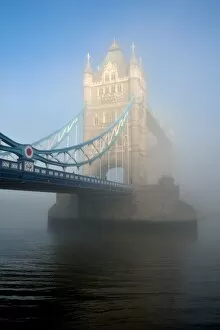 Images Dated 11th December 2013: Tower Bridge Glows in the Fog