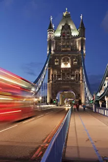Images Dated 11th August 2014: Tower Bridge, London, England, United Kingdom