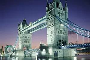 Images Dated 3rd September 2005: Tower Bridge, London, England, United Kingdom