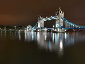 Images Dated 14th April 2011: Tower Bridge Reflecting in the Thames River