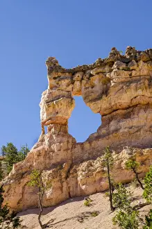 Tower Bridge rock formation, Bryce Canyon National Park, Utah, USA
