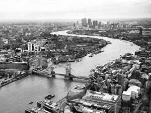 Images Dated 4th April 2015: Tower Bridge Over Thames River Amidst Cityscape