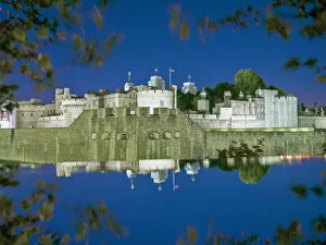 Images Dated 10th June 2018: Tower of London Reflection