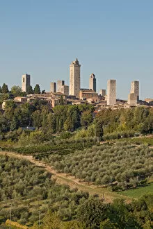 Images Dated 25th August 2011: Towers of medieval hill town of San Gimignano, Toscana, Tuscany, Italy, Europe