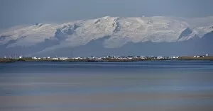 Images Dated 11th September 2014: Town of Hofn in front of the Vatnajokull glacier, Iceland