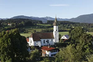 Images Dated 11th August 2011: Town view with parish church of St. George, Bad Bayersoien, Pfaffenwinkel, Upper Bavaria, Bavaria