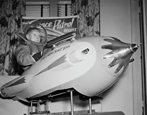 Mannequin Prints: Toy Space Ship at American Toy Fair