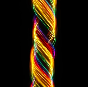 Images Dated 27th August 2013: Traces of colored light