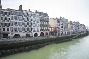 Images Dated 23rd March 2016: Traditional architecture on Nive river banks, Bayonne, France