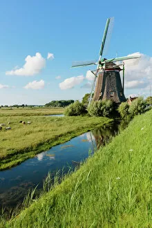 Village Collection: Traditional Dutch windmill near Msland, Holland, Netherlands