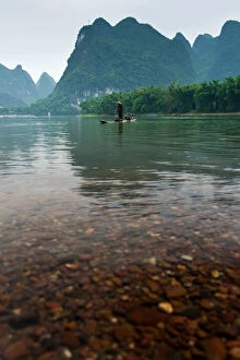 Images Dated 3rd June 2012: Traditional fisherman on the Li river