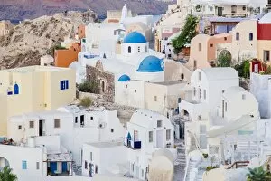Images Dated 25th August 2012: Traditional Greek white houses in Oia village, Santorini, Cyclades, Greece