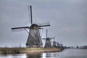Images Dated 29th March 2013: Traditional windmills in Kinderdijk, Netherlands