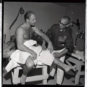 Trainer Attending to Bobby Hull