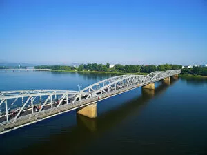 Vietnam Gallery: Trang Tien (or Truong Tien) bridge from above in Hue, Vietnam
