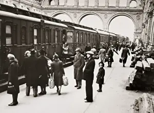 Huty32311 Prints: Travellers At A Berlin Railway Station