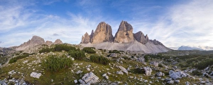 Images Dated 27th August 2015: Tre Cime di Lavaredo