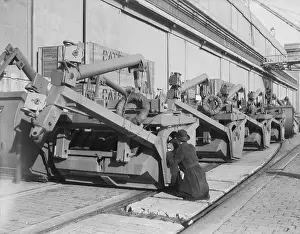 Military Defense Prints: Trench Diggers