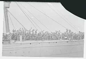 Farewell Prints: Troops leaving for France