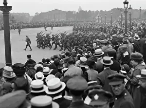 Arc0008315 Prints: US Troops In Place De La Concorde