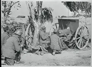 Madrid Prints: Troops Shelling Positions