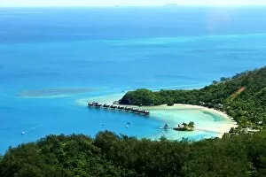 Images Dated 31st October 2012: Tropical Island in Fiji - Malolo Island