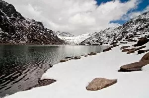 Images Dated 16th April 2012: Tsangmo Lake in Sikkim India