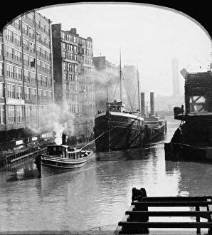 Engine Gallery: Tugboat Along The Chicago River