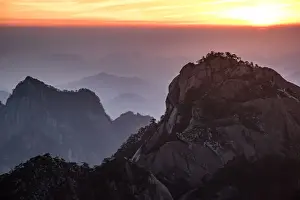 Anhui Prints: turtle peak view point, Huangshan (Yellow Mountains), Eastern China