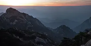 turtle peak view point, Huangshan (Yellow Mountains), Eastern China