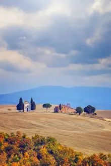 Field Stubble Prints: Tuscan landscape with the Capella di Vitaleta